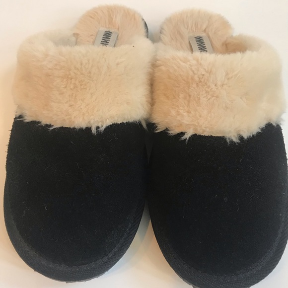 Minnetonka Shoes - Minnetonka Selma Scuff Slippers In Black